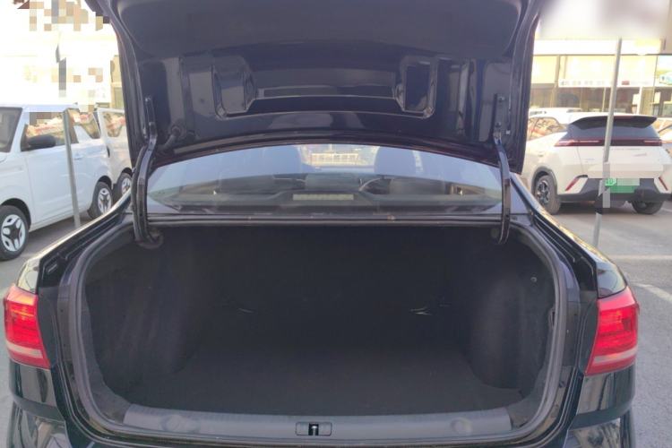 Used Volkswagen Lavida 2017 1.6L Automatic Comfort Edition