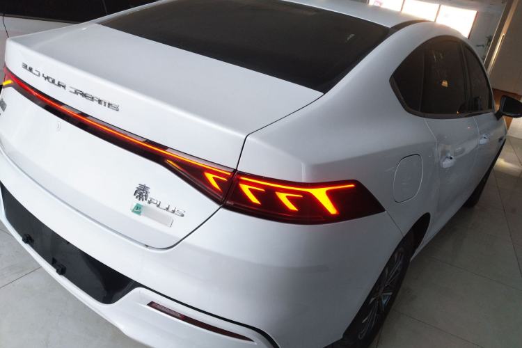 Used BYD Qin PLUS 2024 HONOR Edition DM-i 55KM Leading Model
