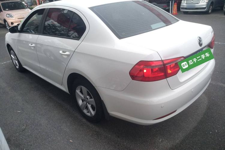 Used Volkswagen Lavida 2013 Revised Classic 1.6L Automatic Fashion Edition
