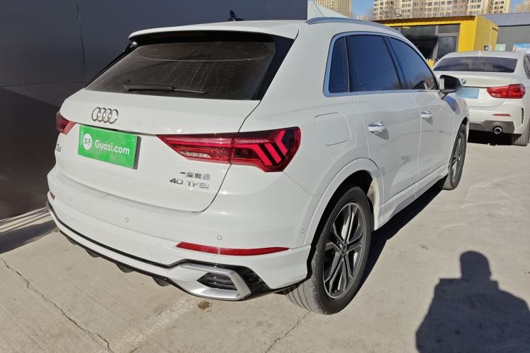 Used Audi Q3 2024 40 TFSI Fashion Dynamic Model
