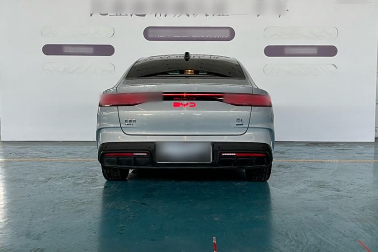 Used BYD Qin L 2025 DM-i Smart Drive 120KM Superior Model
