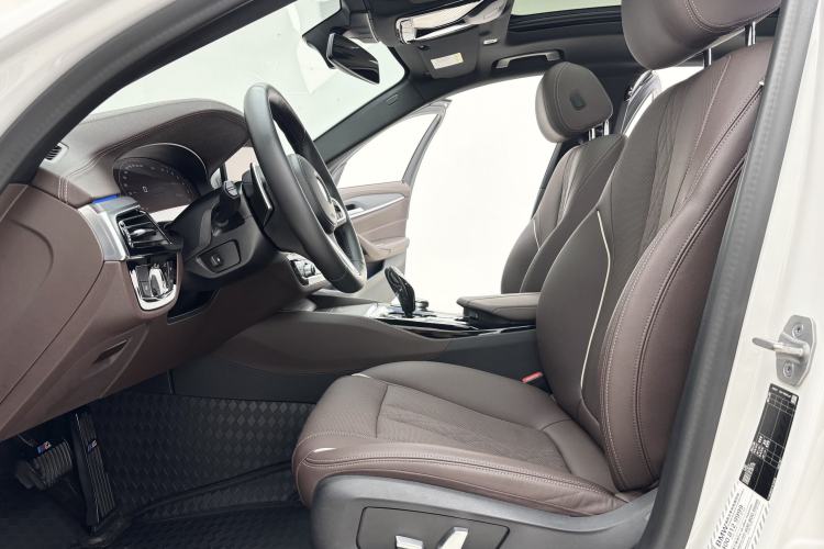 Used BMW 5 Series 2021 Facelifted 530Li Leading Edition M Sport Package
