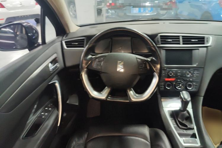 Used DS 5LS 2014 1.6T Elegant Version THP160