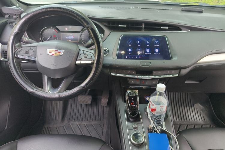 Used Cadillac XT4 2020 28T Two-Wheel-Drive Leading Version
