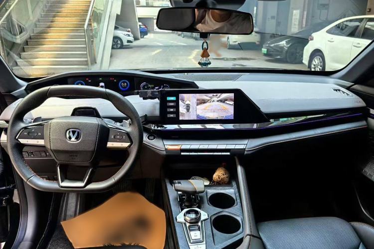 Used Changan UNI-V 2022 1.5T Prestige Version
