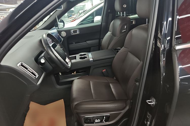 Used Li Auto L8 2023 Pro Model
