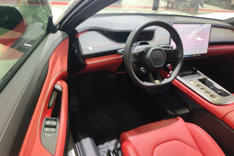 Used  SU7 2024 Rear-Drive Ultra-Long Range Advanced Pro-Level Intelligent Driving Version
