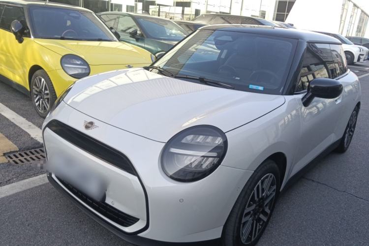 Used MINI Electric MINI COOPER 2024 456km COOPER E Classic Edition