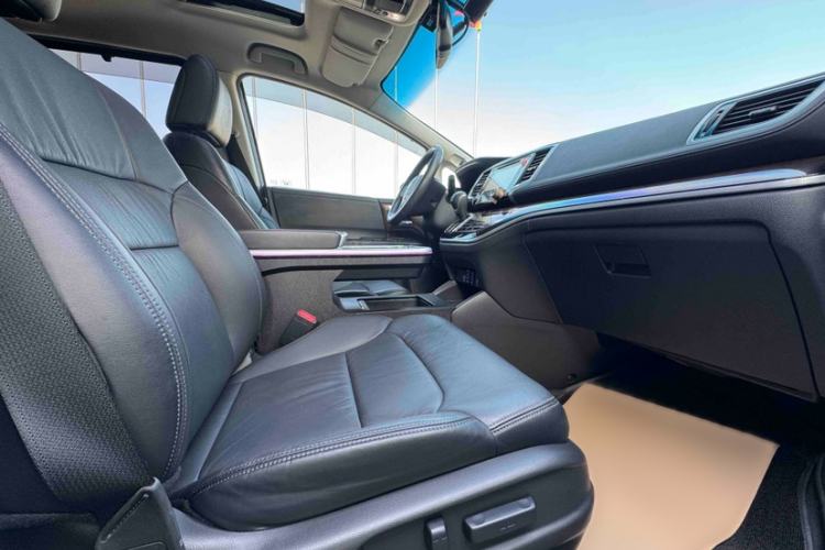 Used Honda Odyssey 2015 Revised Version 2.4L Supreme Edition