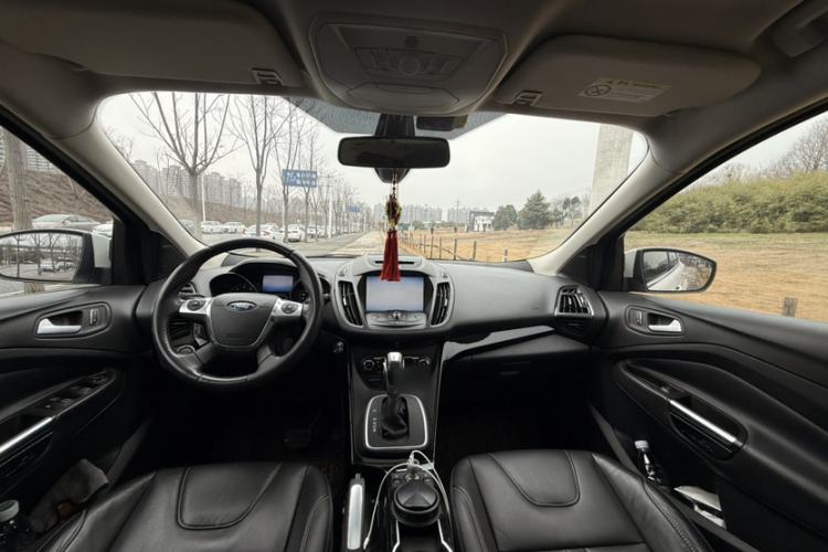 Used Ford Kuga 2015 2.0L GTDi Four-Wheel-Drive Sport Model