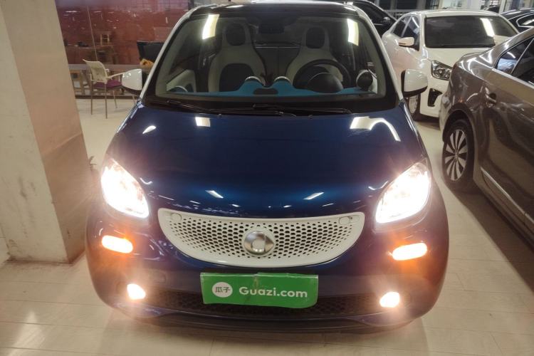 Used  forfour 2016 0.9T 66 kW Ultimate Edition