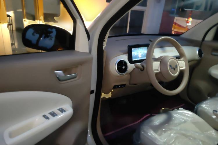 Used Wuling Hongguang MINIEV 2025 Four-Door Version Advanced Edition
