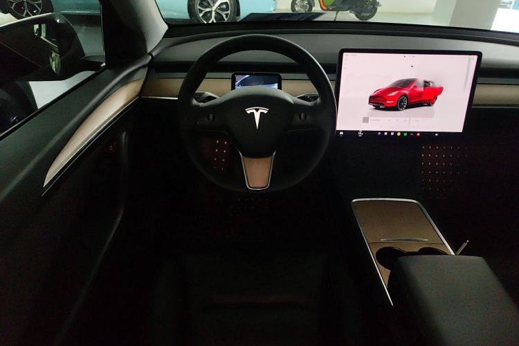 Used Tesla Model Y 2022 Rear-Wheel-Drive Version
