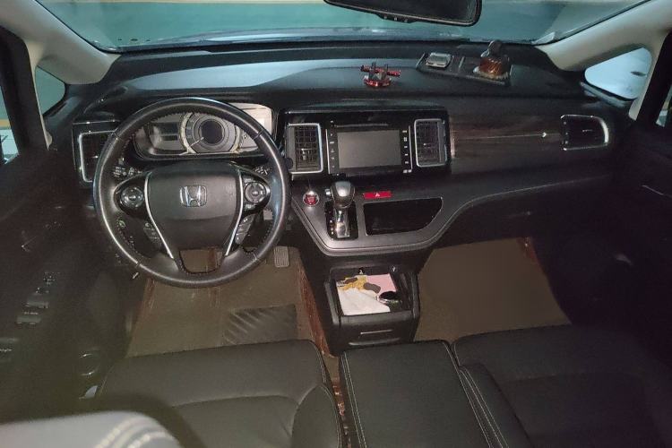 Used Honda Elysion 2016 2.4L Supreme Edition
