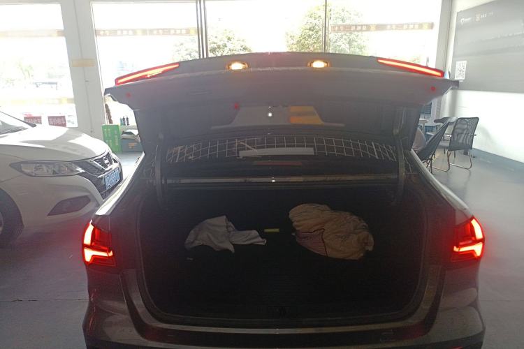 Used Roewe i5 2021 1.5L CVT Diamond Edition
