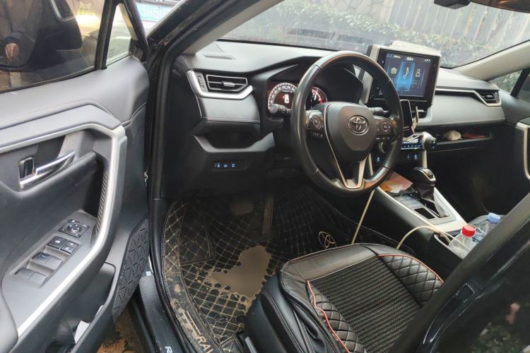 Used Toyota RAV4 2020 2.0L CVT 4x4 Style PLUS Edition
