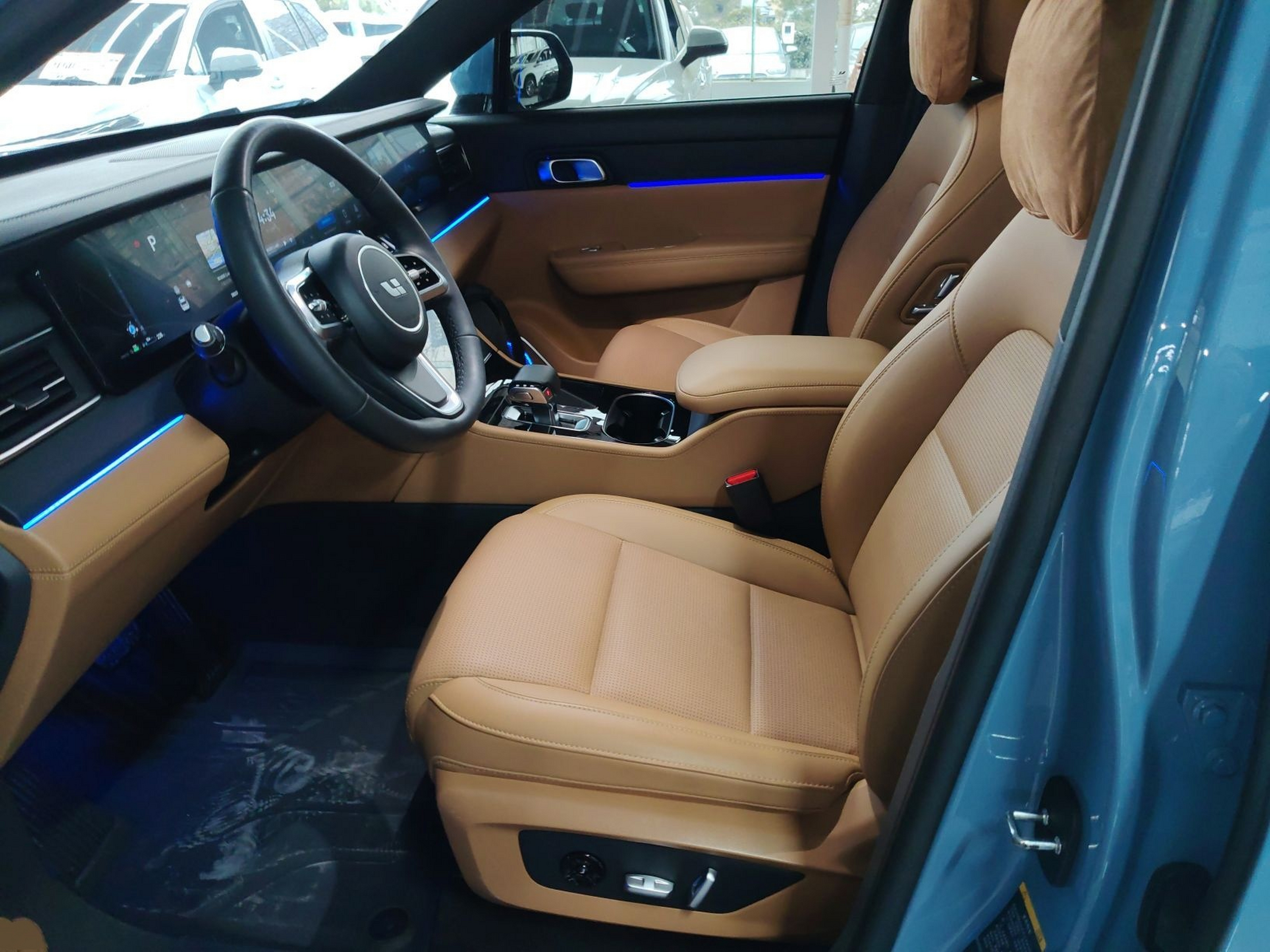 المقاعد الأمامية داخل السيارة