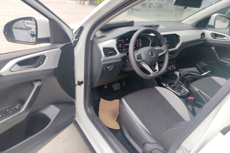 Used Volkswagen Tacqua 2021 200TSI DSG JoyConnect Edition
