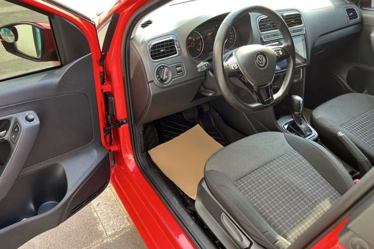 Used Volkswagen Polo 2018 1.5L Automatic Enjoyment Model
