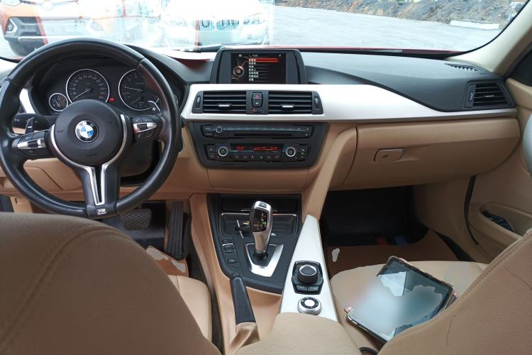 Used BMW 3 Series 2015 320i Luxury Line Stylish Edition
