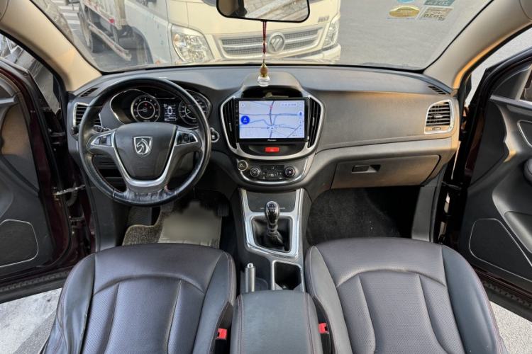 Used Baojun 560 2016 1.8L Manual Luxury Edition
