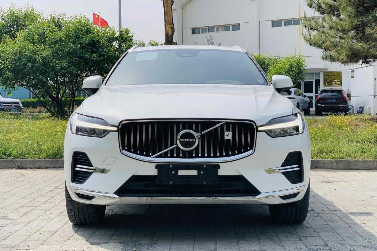 Used Volvo XC60 New Energy 2024 T8 Plug-in Hybrid Long-Range All-Wheel Drive Smart Luxury Edition

