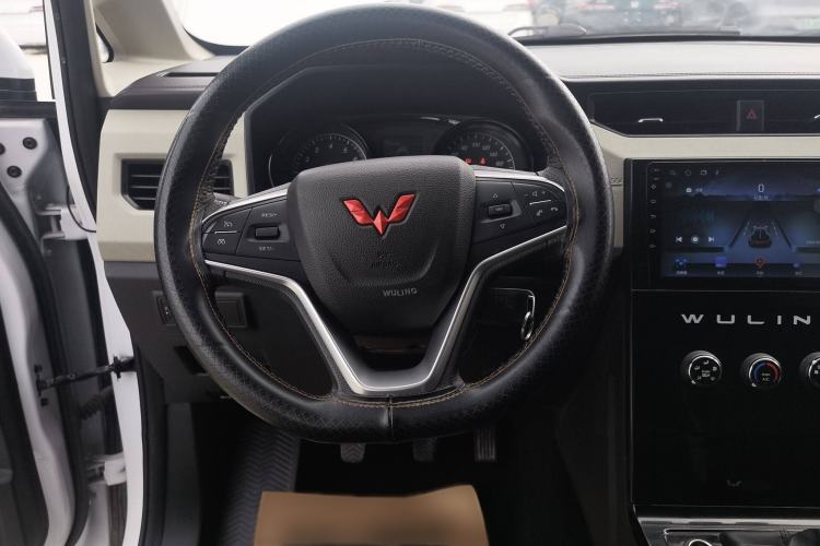 Used Wuling Zhengcheng 2021 1.5T Manual Luxury Version
