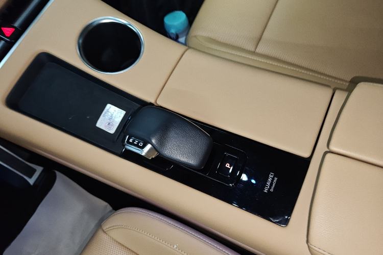 Used Hima AITO M5 2022 Extended-Range Four-Wheel Drive Performance Version
