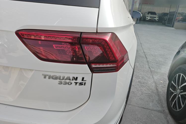 Used Volkswagen Tiguan L 2019 Restyled 330TSI Automatic Two-Wheel Drive R-Line Flagship Version China VI Standard