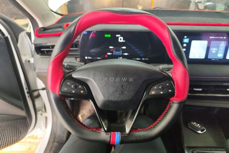 Used Roewe i5 2023 1.5L Manual Comfort Edition
