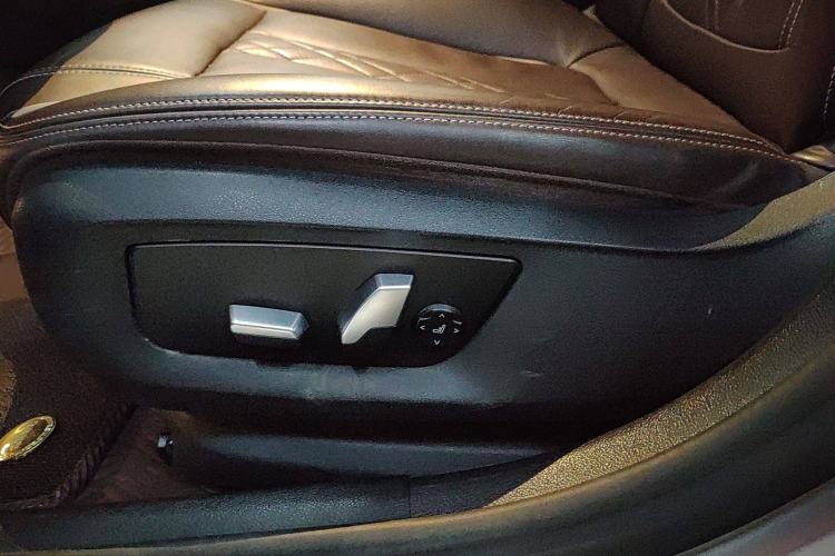 Used BMW 5 Series New Energy 2020 Mileage Upgrade Version 530Le Luxury Package
