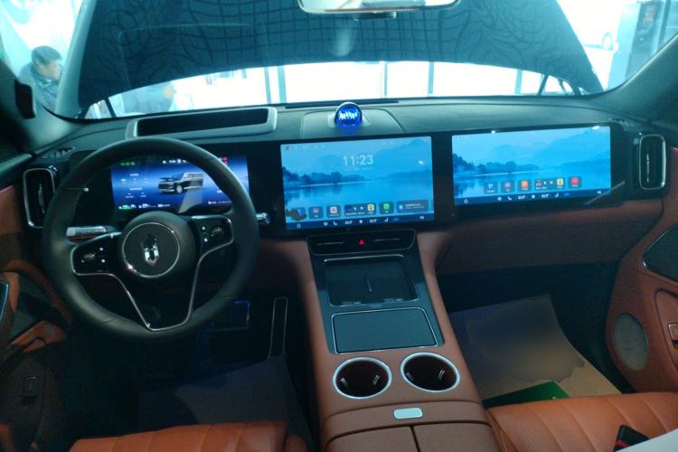 Used Hima AITO M8 2025 Extended-Range Max+ Version 53.4 kWh 6-Seater Edition
