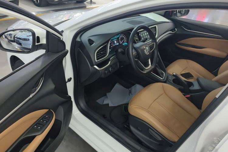 Used Buick GT 2019 18T Automatic Connected Flagship Version China V Standard
