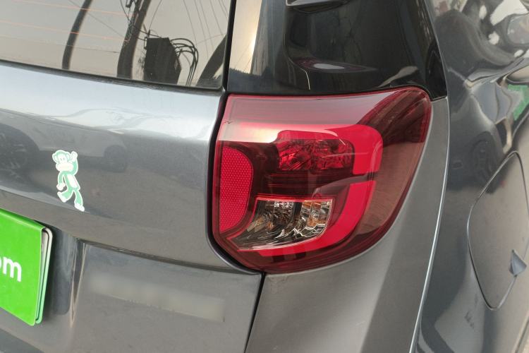 Used Chery Little Ant 2022 Sweet Pink Edition Half-Sugar Version Lithium Iron Phosphate 29.2 kWh 30 kW 301 km