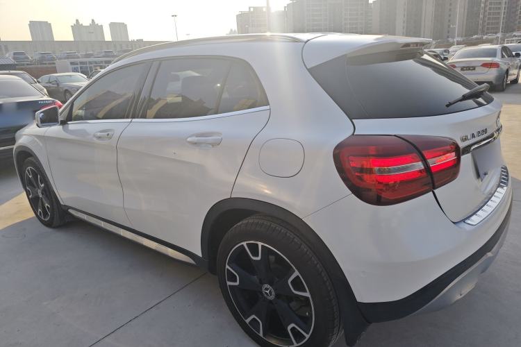 Used Mercedes-Benz GLA 2017 GLA 220 4MATIC Fashion Model
