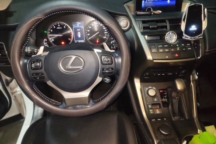Used Lexus NX 2015 200T All-Wheel-Drive Fēngshàng Edition
