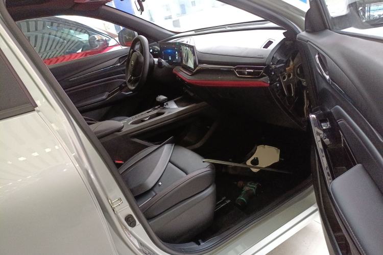 Used Changan X5 PLUS 2024 1.5T DCT ZhiZun Version
