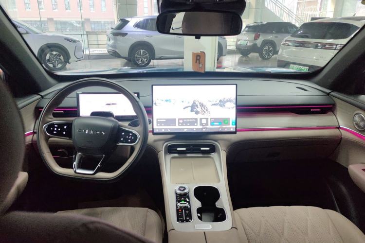 Used Chery Tiggo 8 PLUS C-DM 2025 1.5T 116 km Prestige Version 5 Seats