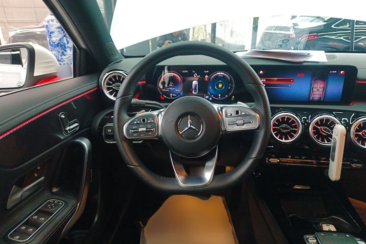 Used Mercedes-Benz A-Class 2022 Revised Version A 200 L Sport Sedan Fashionable Style