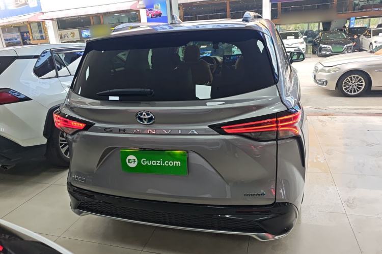 Used Toyota Granvia 2022 2.5L Hybrid Flagship Edition