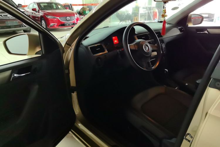 Used Volkswagen Santana 2015 1.6L Automatic Comfort Edition