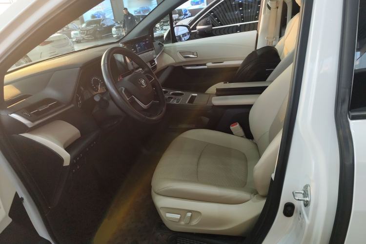 Used Toyota Granvia 2023 2.5L Hybrid Prestige PLUS Edition