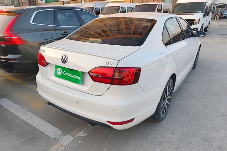 Used Volkswagen Sagitar 2013 2.0 TSI GLI
