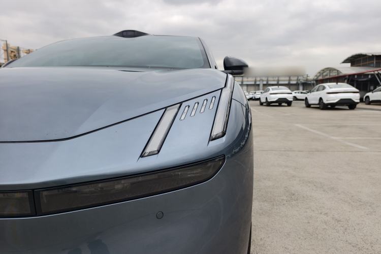 Used Lynk & Co Z10 2025 95 kWh 806 km Range Rear-Wheel Drive Advanced Driver-Assistance System Max
