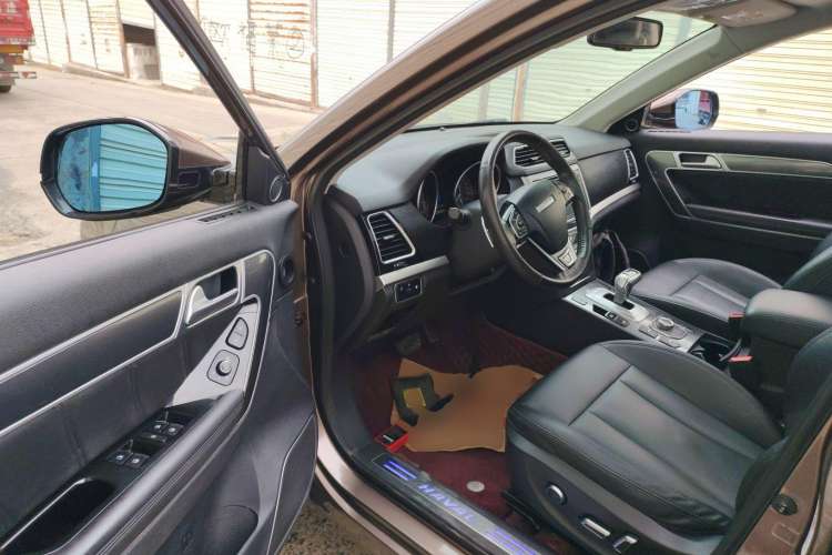 Used Haval H6 Coupe 2017 Red-Label 2.0T Automatic Two-Wheel Drive Elite Model
