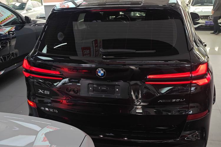 Used BMW X5 2023 xDrive 30Li Luxury M Sport Package