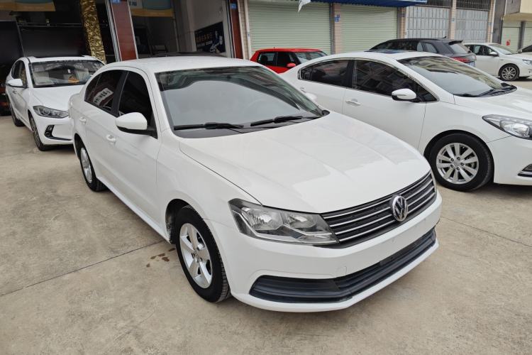 Used Volkswagen Lavida 2015 1.6L Manual Fashion Edition
