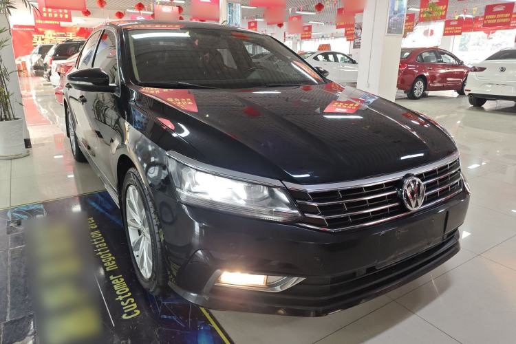 Used Volkswagen Passat 2017 330TSI DSG Luxury Edition
