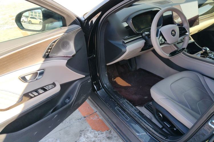 Used BYD Han 2024 EV Glory Edition 610 km All-Wheel Drive "Tian Shen Zhi Jia" Intelligent Driving Model