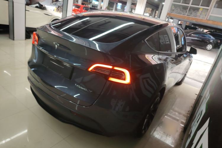 Used Tesla Model Y 2021 Long-Range All-Wheel-Drive Version 3D7